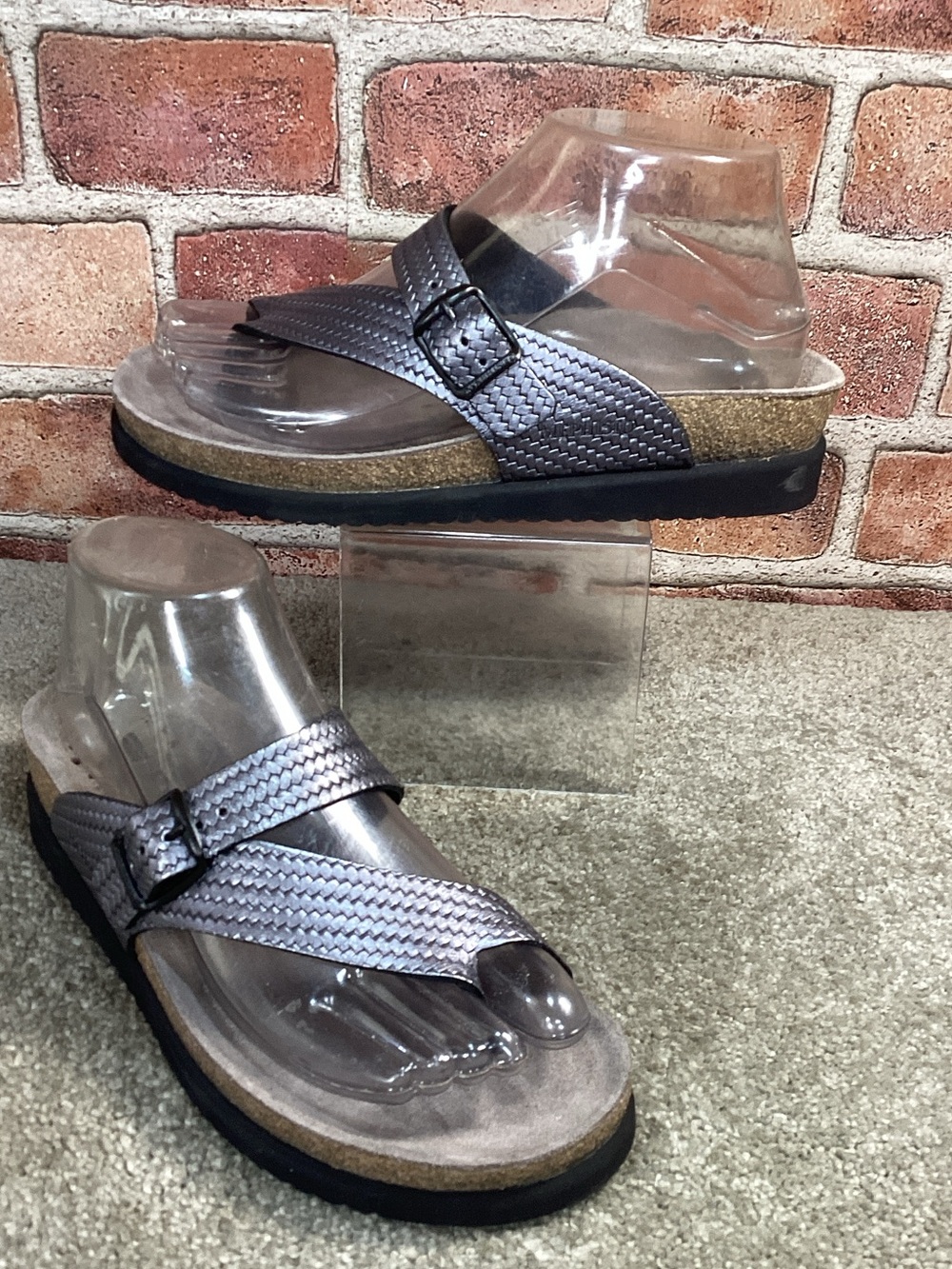 Mephisto Helen Womens grey twist thong toe sandals size 36 eu size 6 US